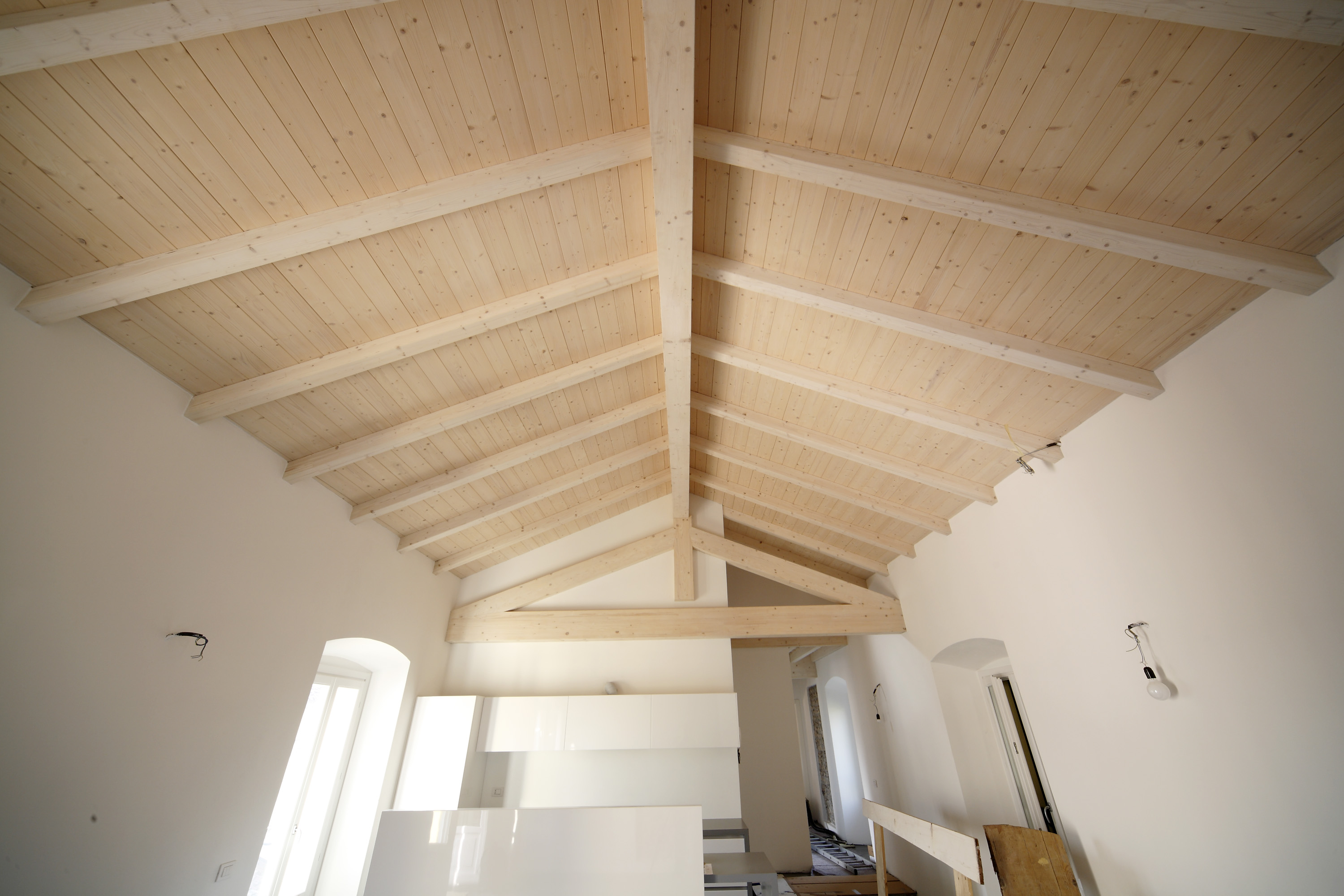 Tetto-in-legno-capriata-monza