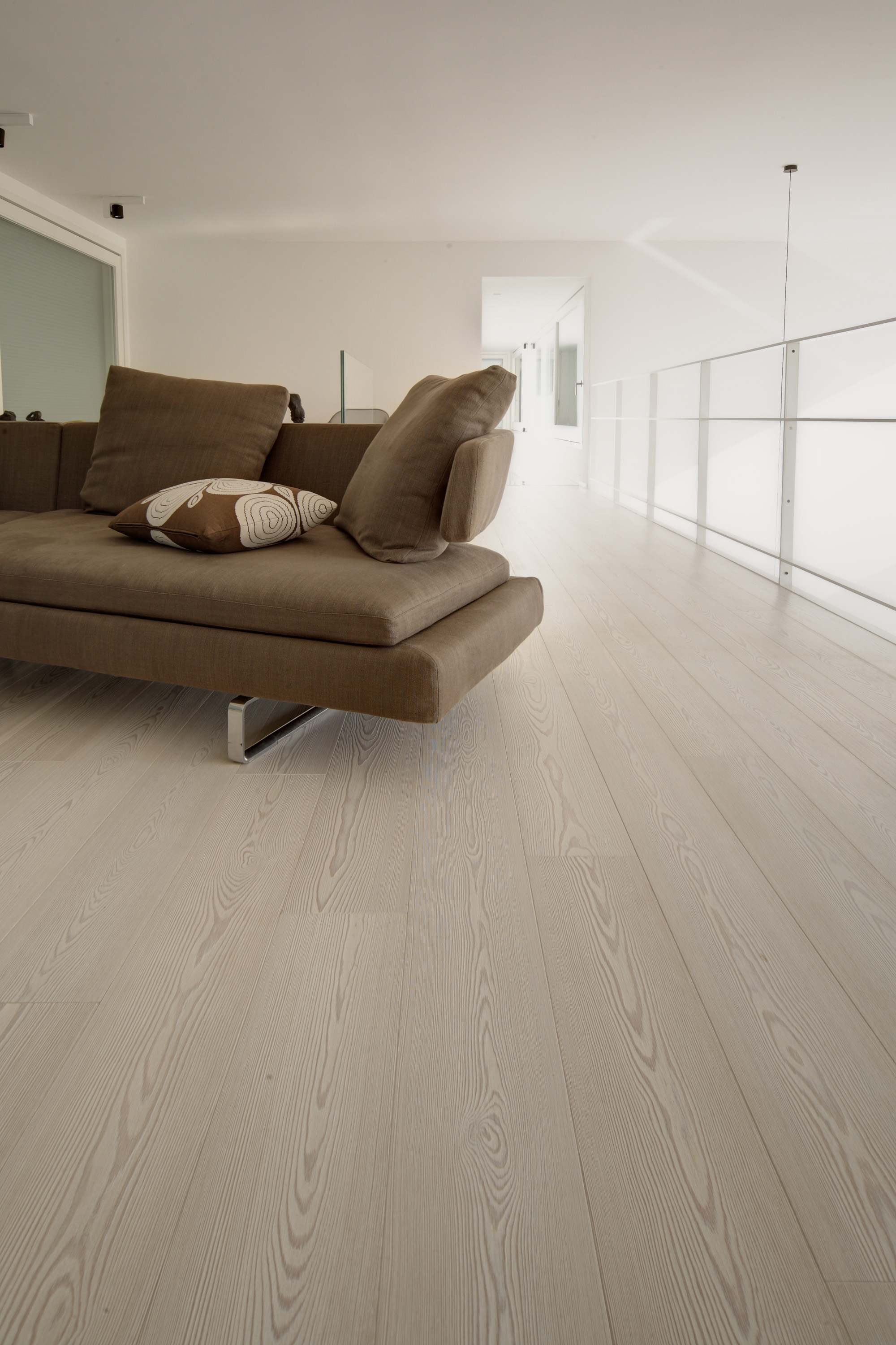 Parquet-chiaro-soggiorno-como