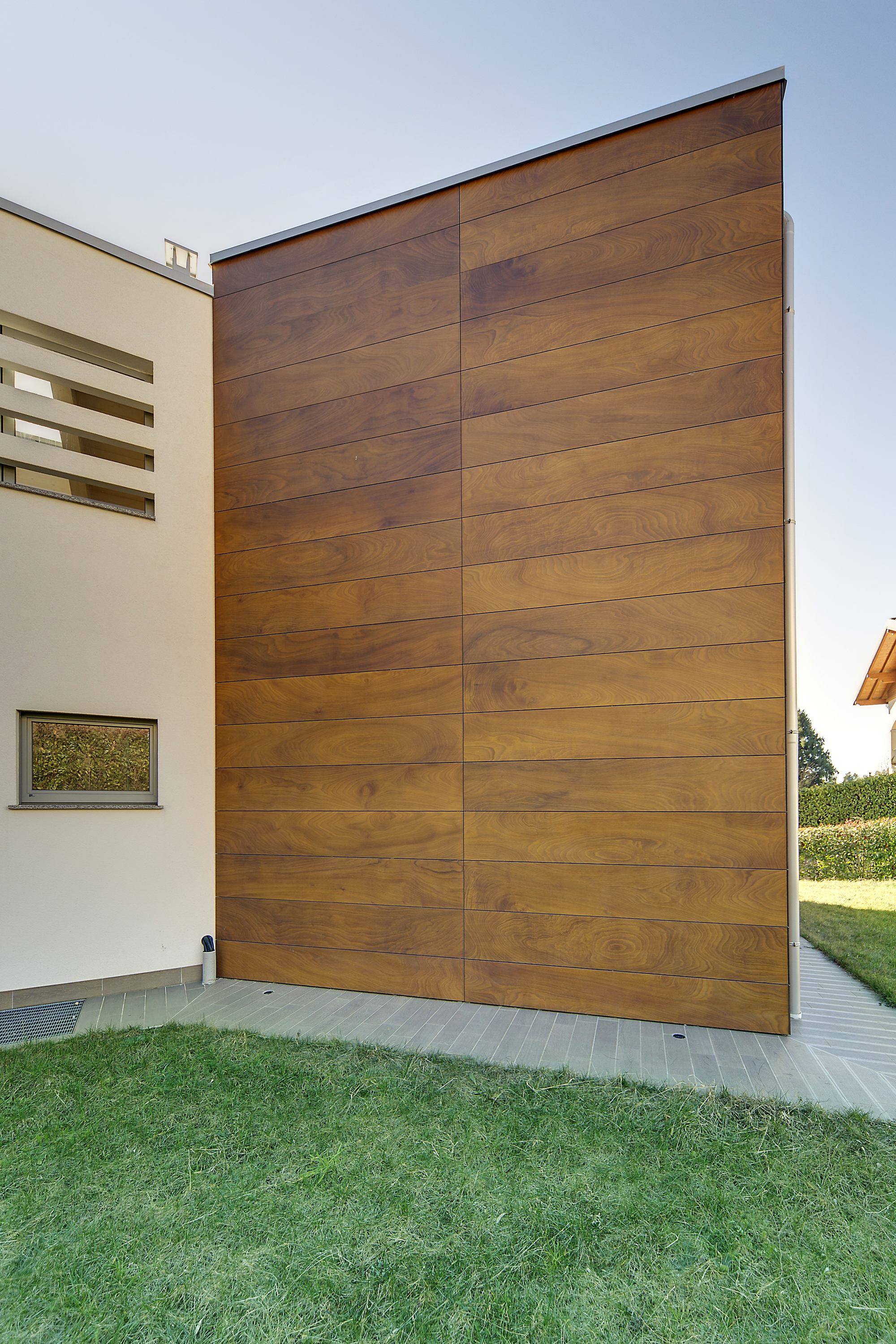 Rivestimento-legno-esterno-lecco