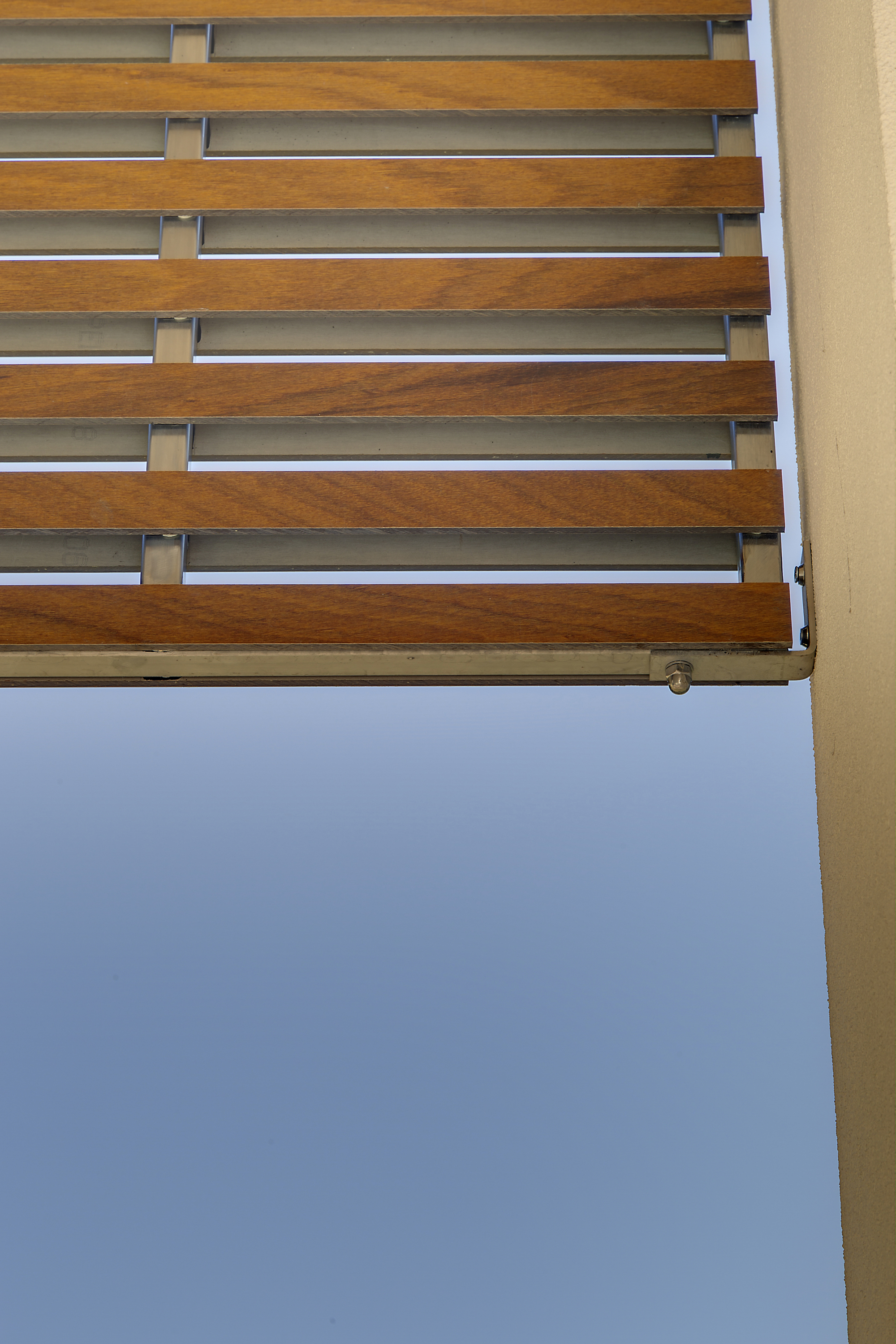 Frangisole-in-legno-casa-lecco