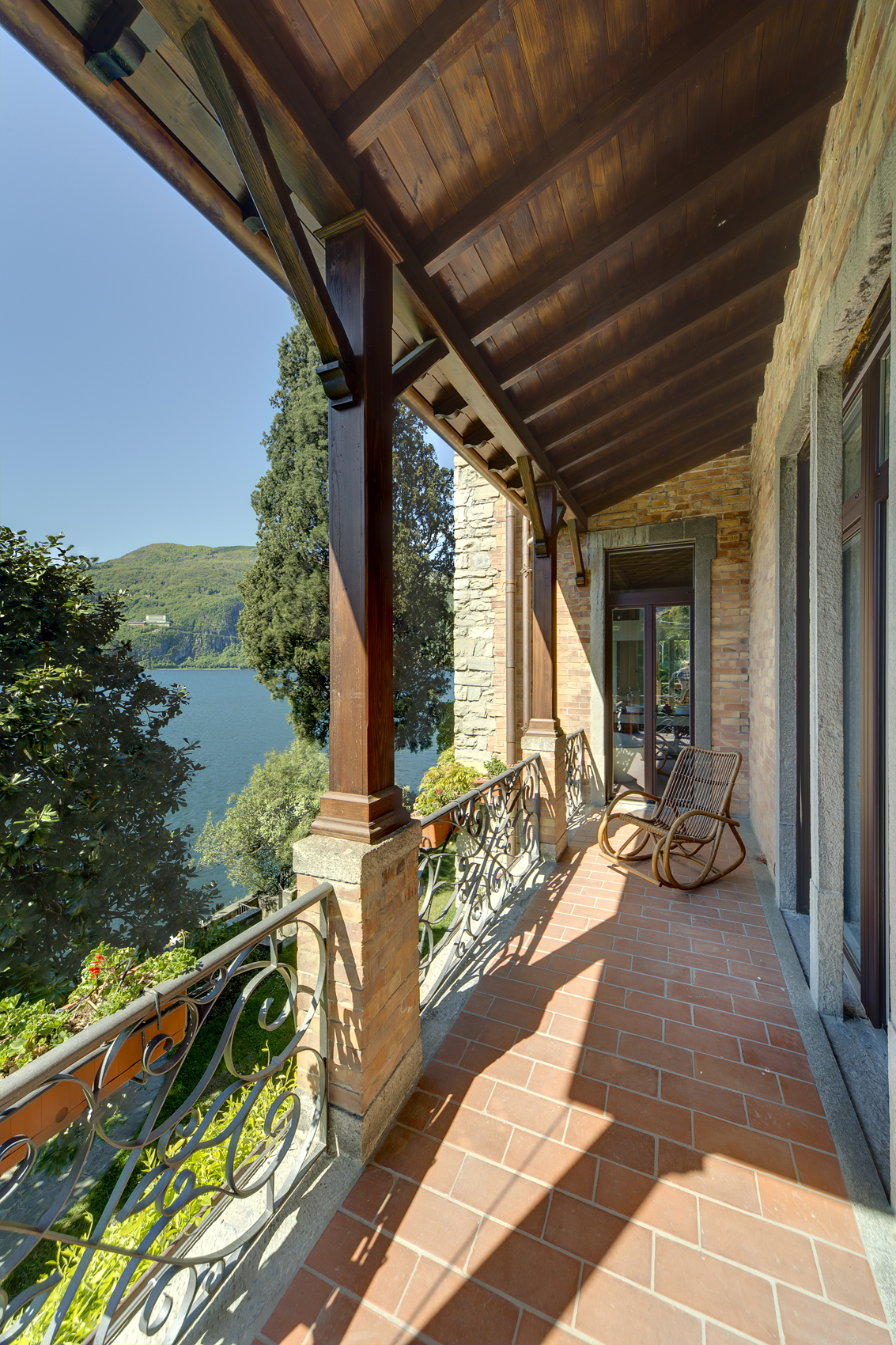 Tetto-in-legno-terrazzo-lecco