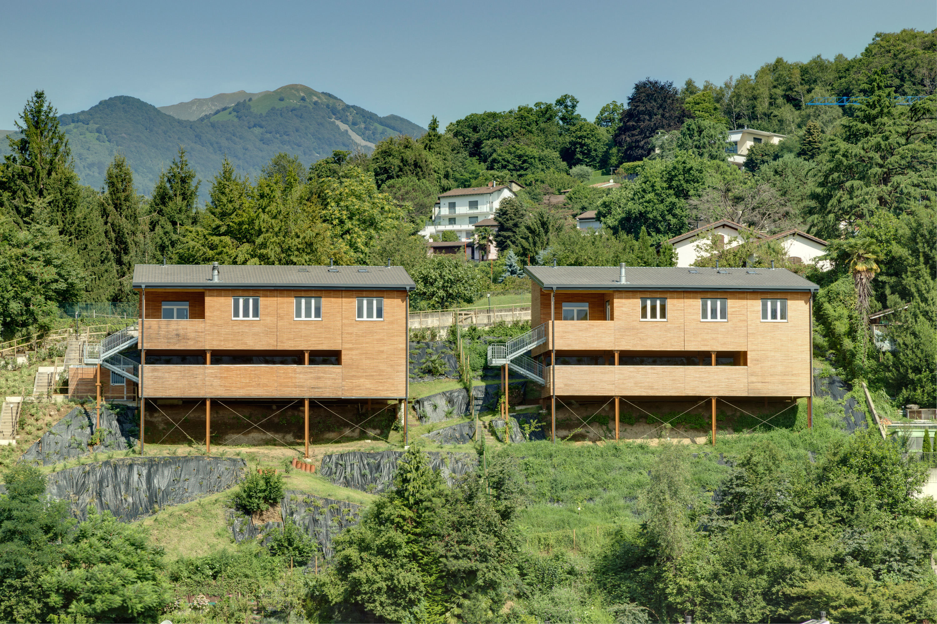 Casa-in-legno-montagna-Svizzera