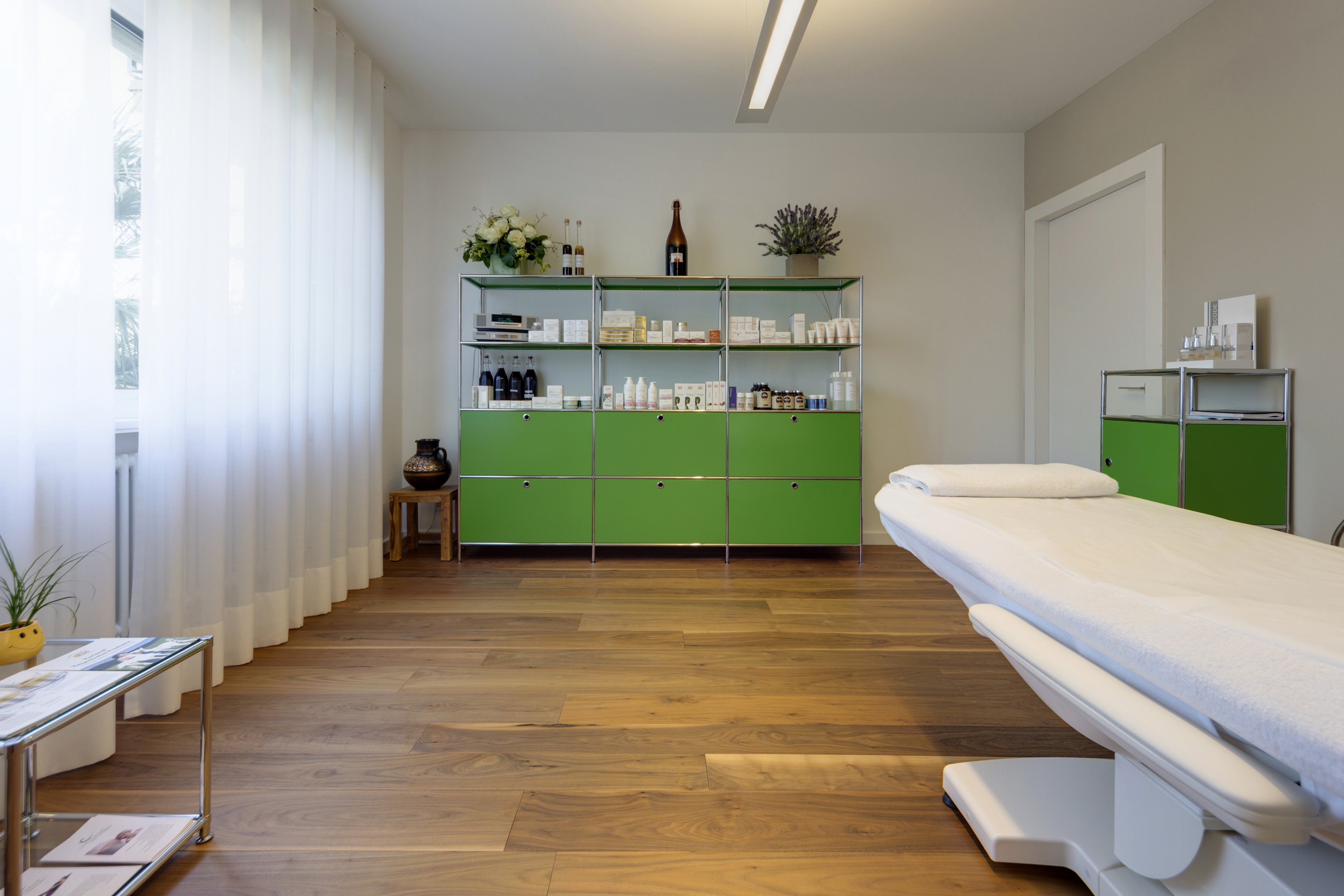 Pavimento-in-legno-sala-medica-svizzera