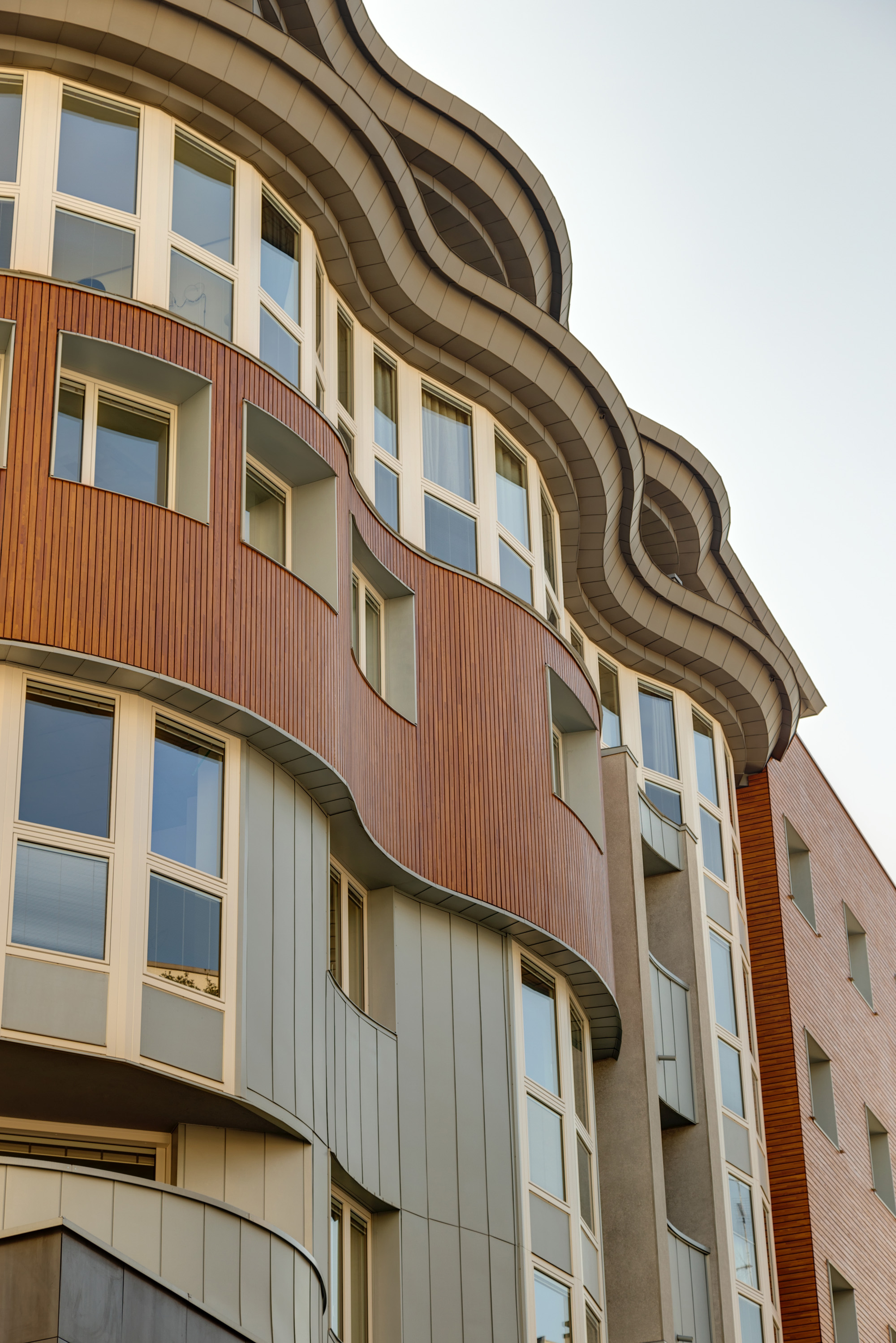 Facciata-in-legno-serramenti-monza