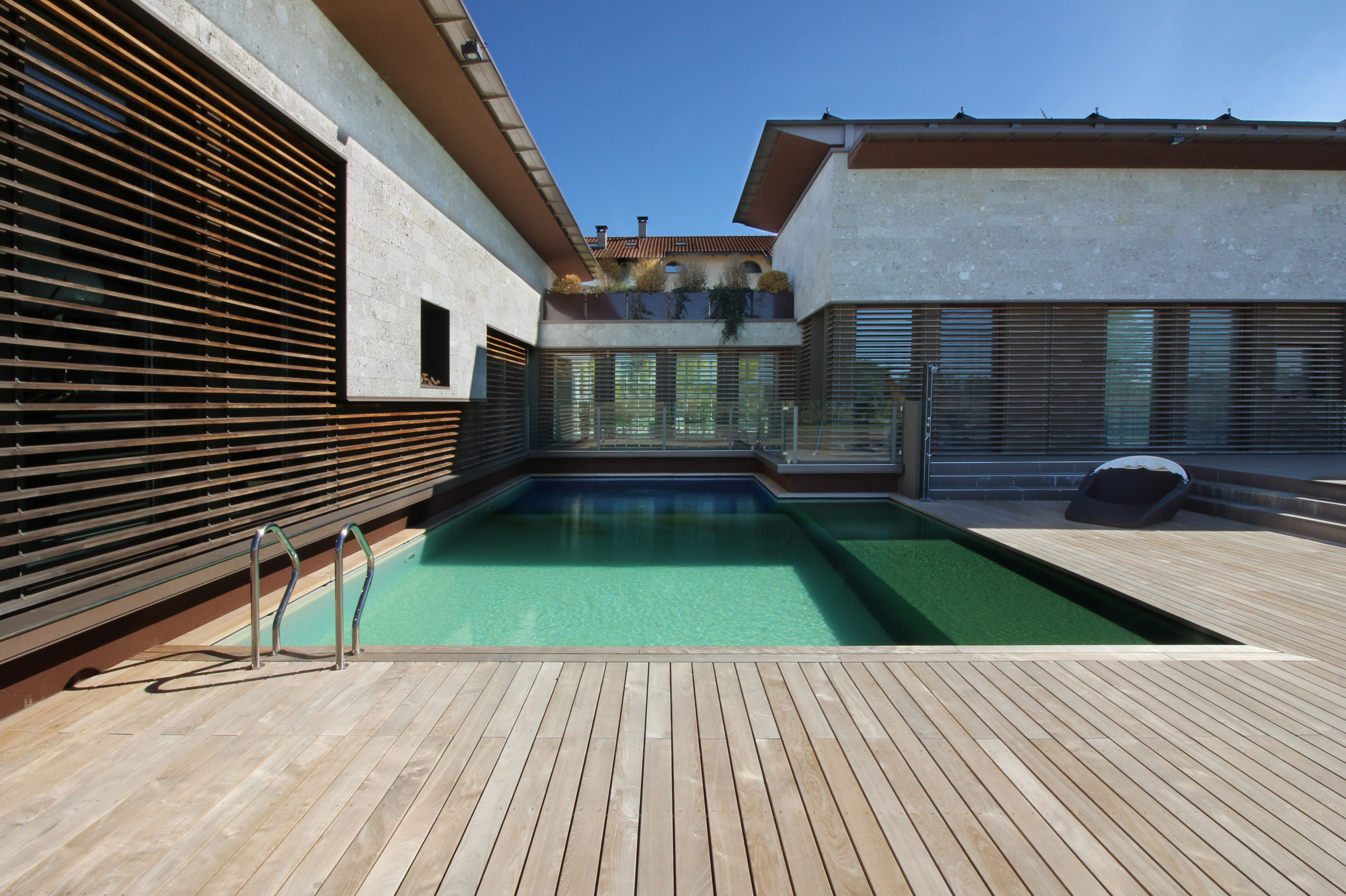 Facciata-in-legno-casa-Lomagna