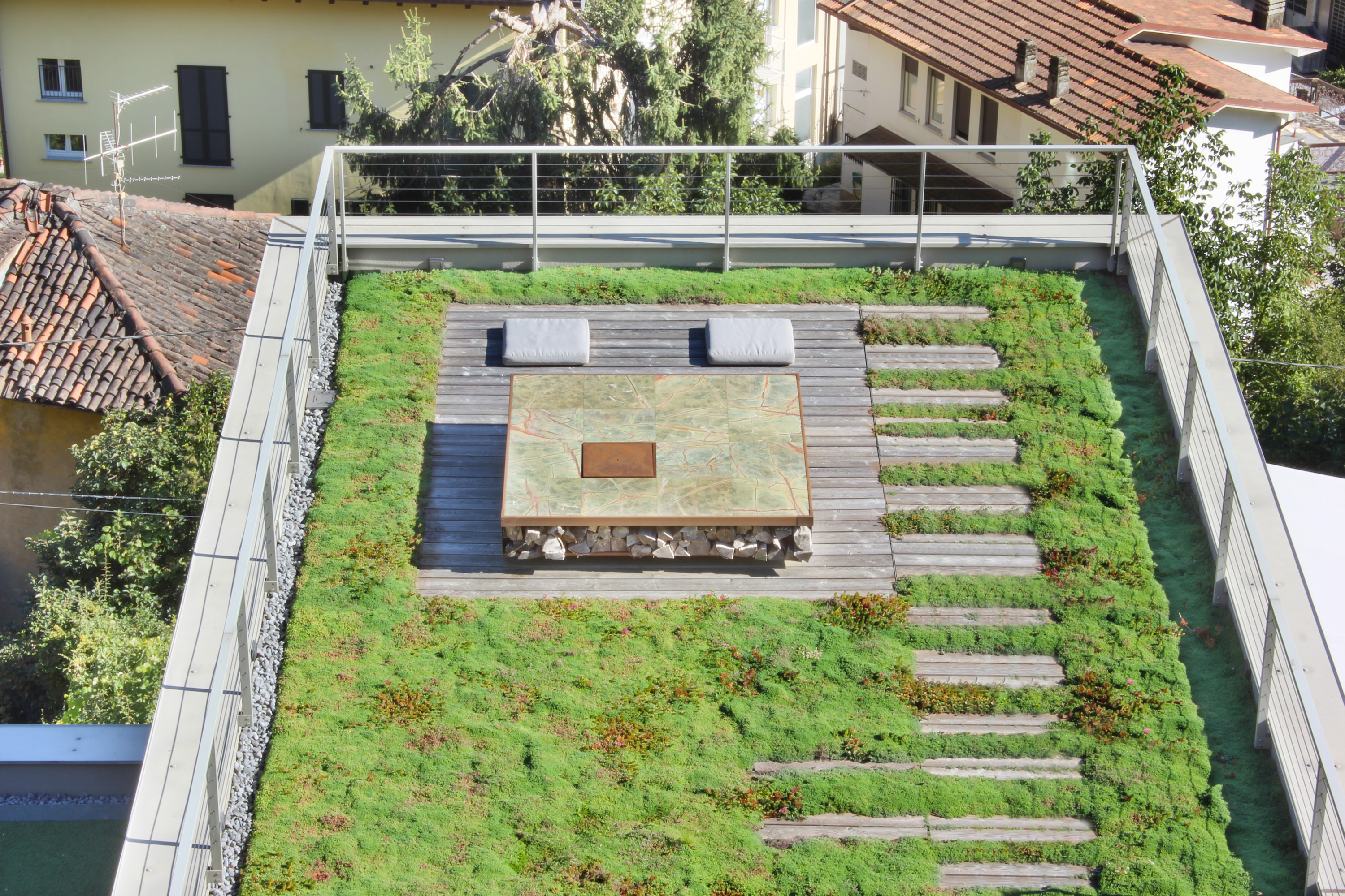 Decking-in-legno-terrazzo-lecco