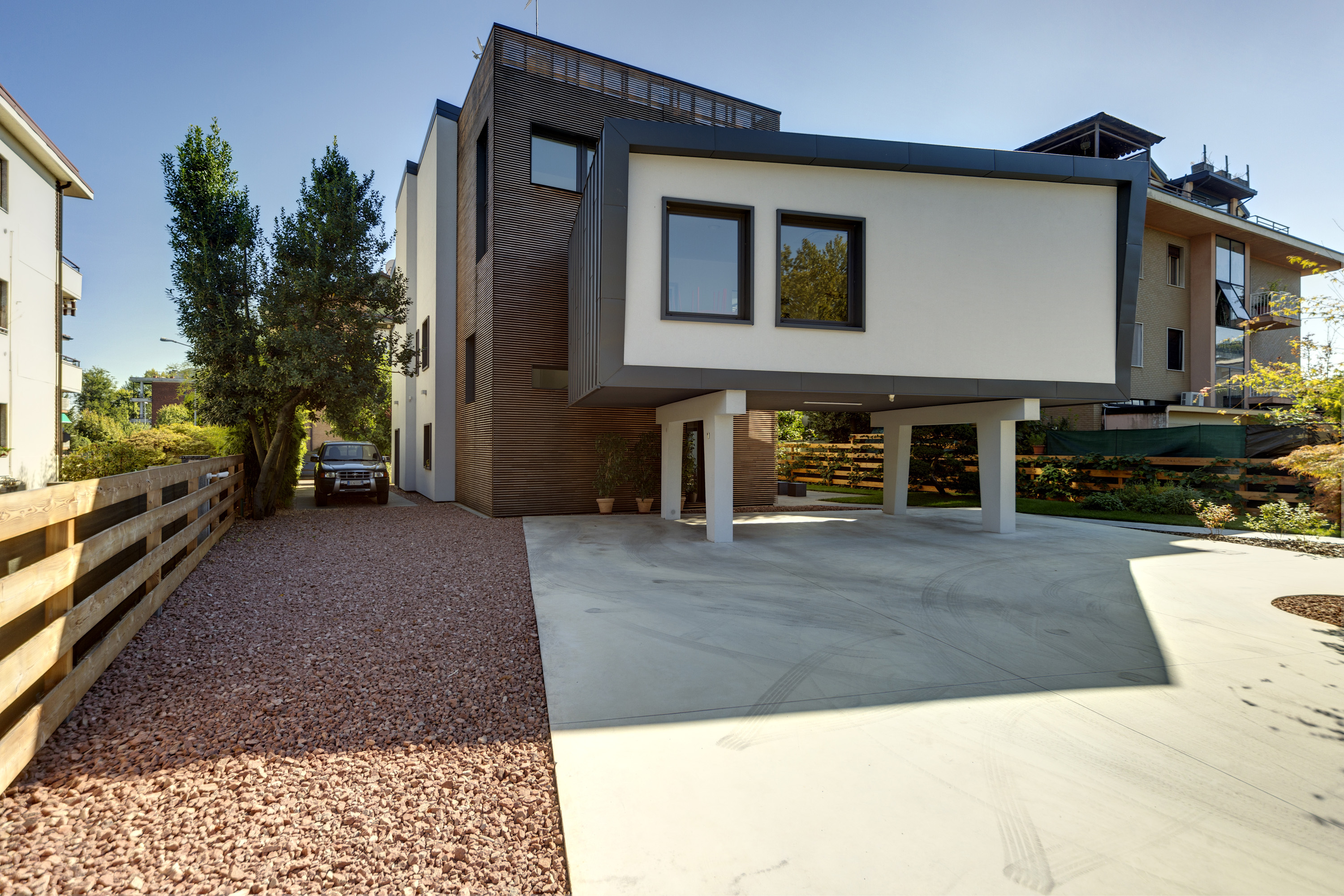 Casa-in-legno-prefabbricata-lamiera-Arona