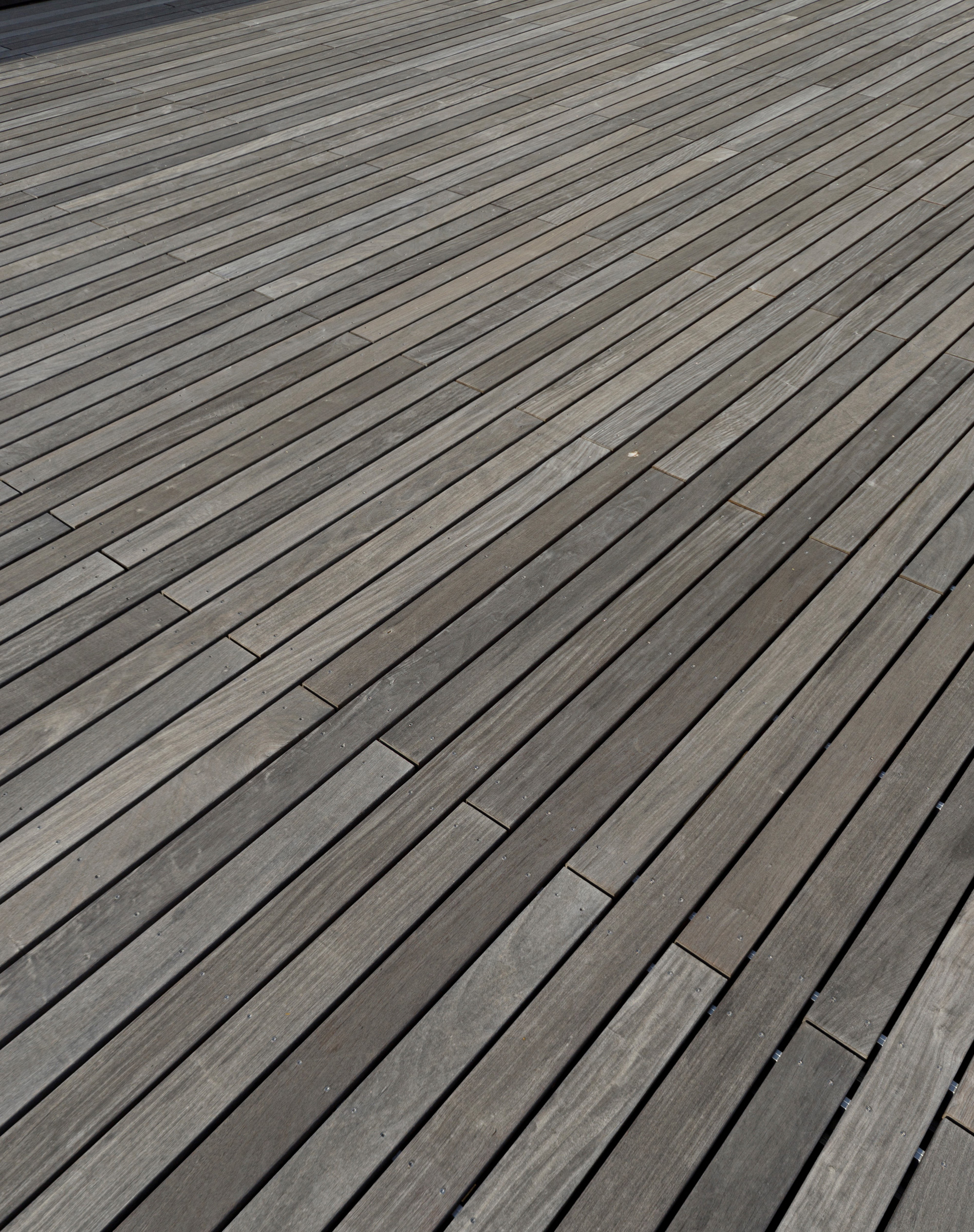 Decking-in-legno-esterno-como
