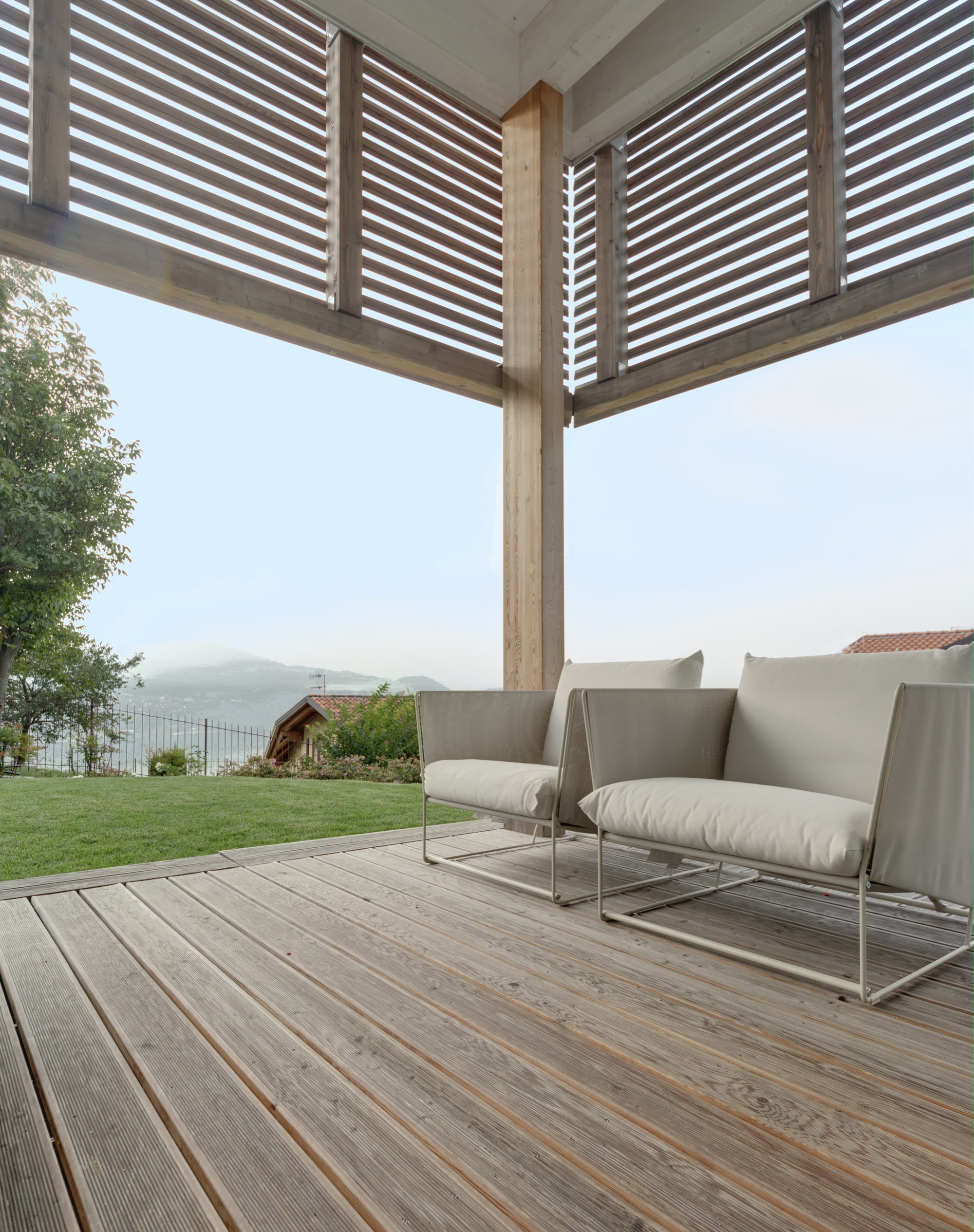 Decking-in-legno-casa-lecco