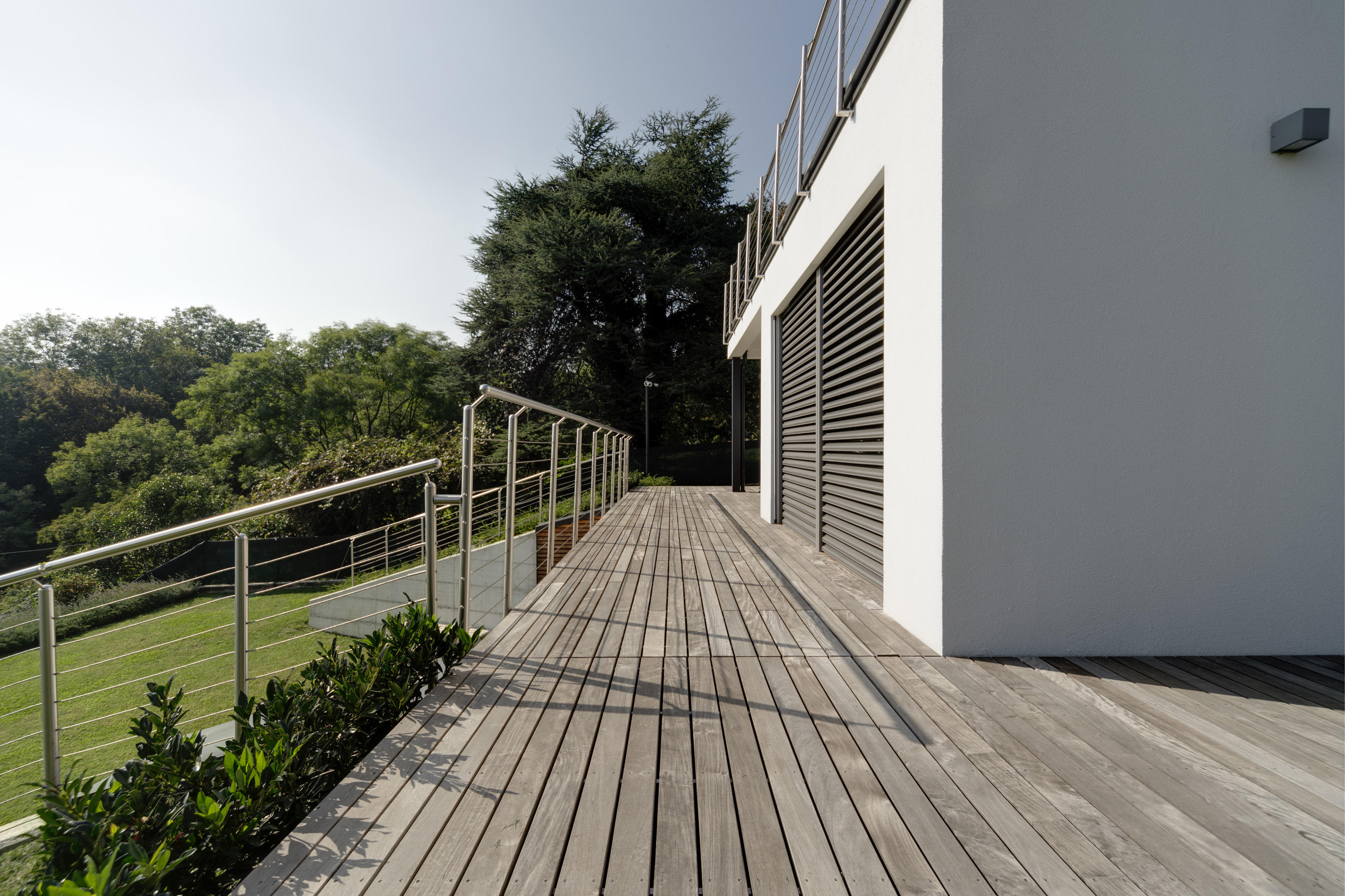 Pavimento-in-legno-esterno-como