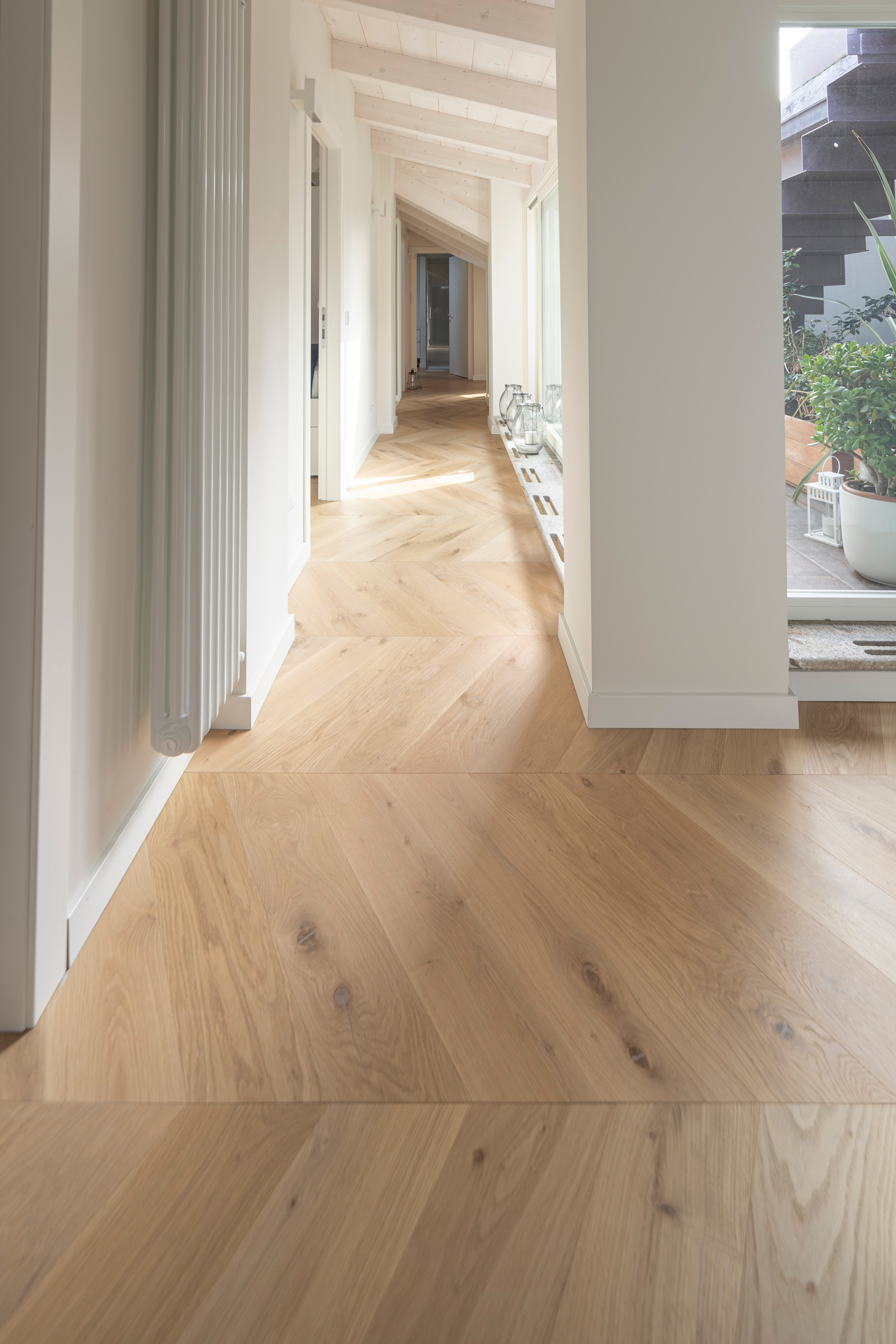 Pavimento-in-legno-spina-casa-monza