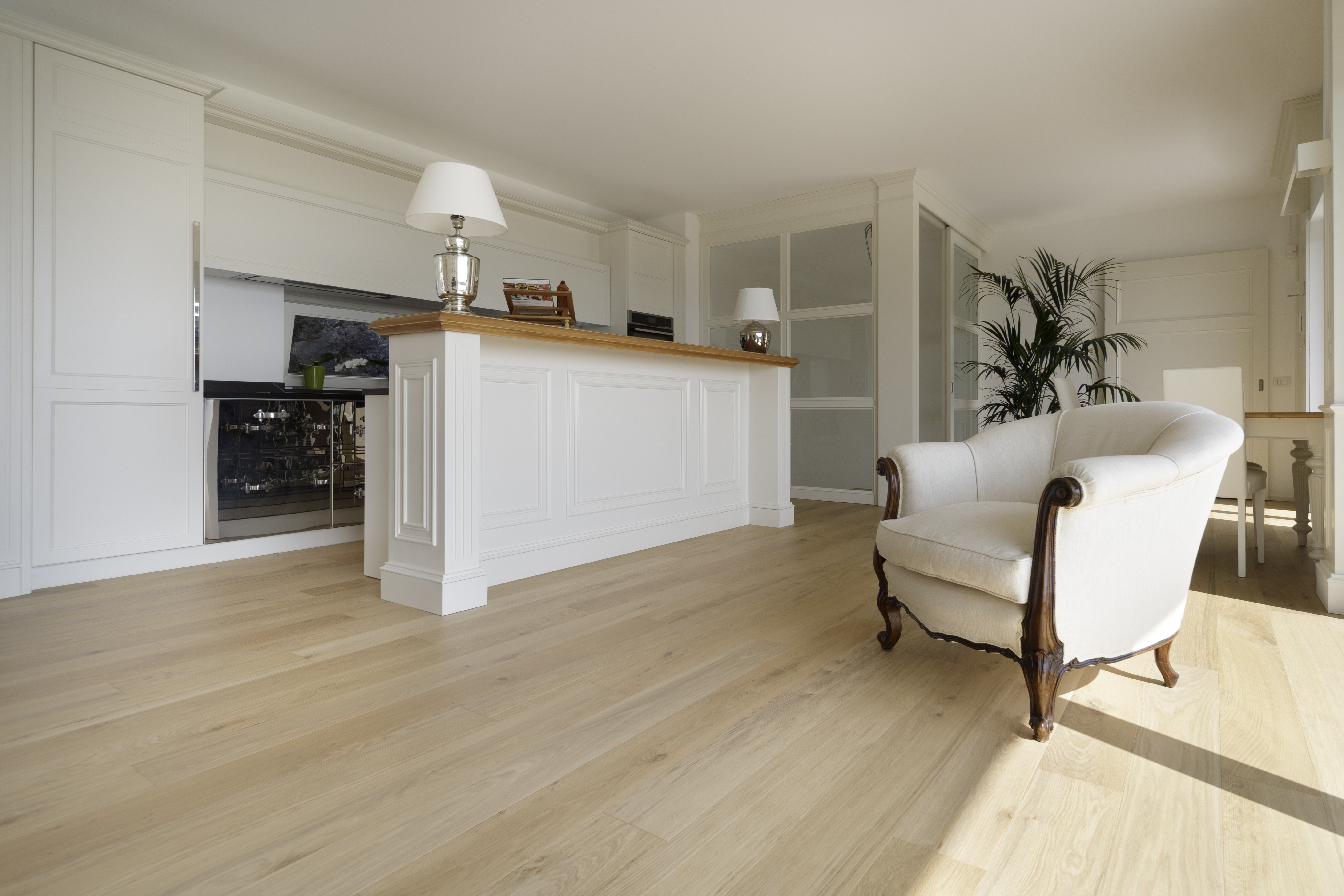 Pavimento-legno-chiaro-cucina-como