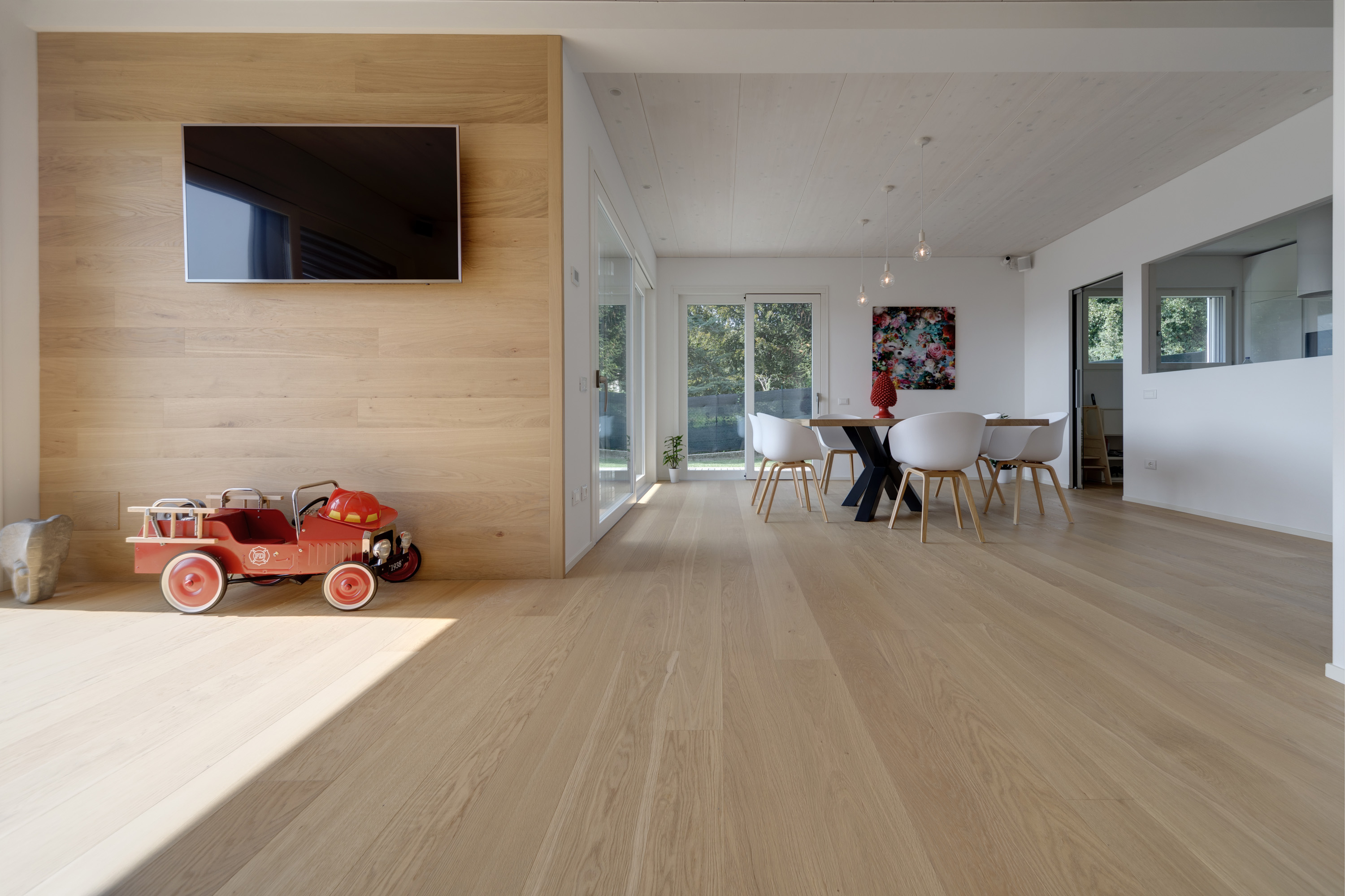 Casa-in-legno-prefabbricata-parquet-Tavernerio