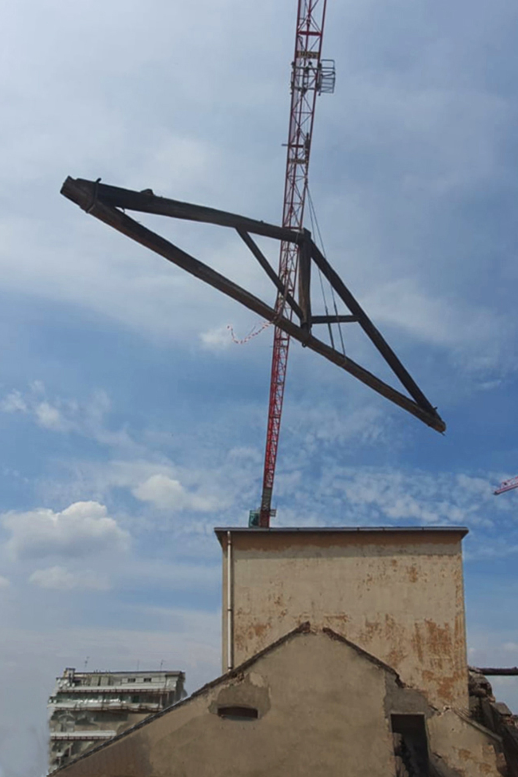 Capriate-in-legno-antico-restauro-milano