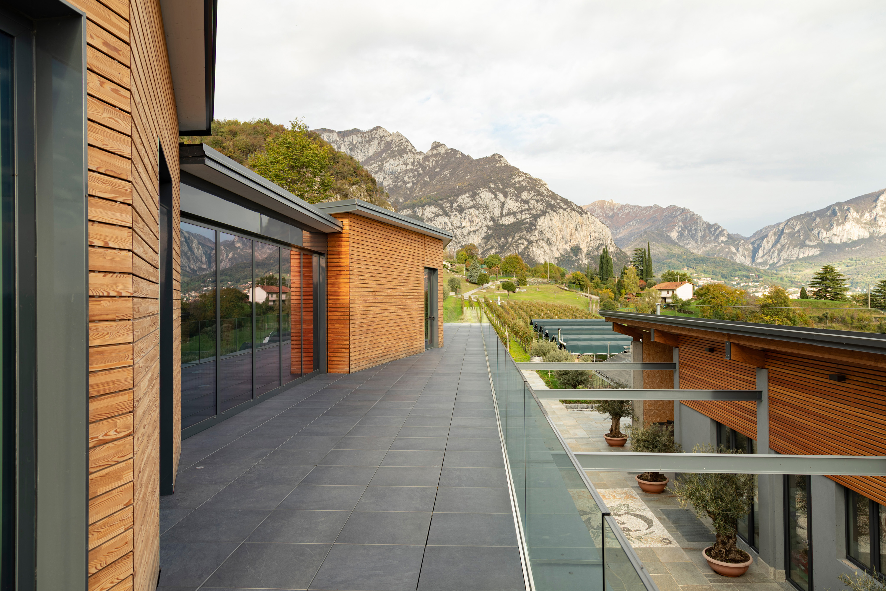 Casa-in-legno-prefabbricata-sopraelevata-lecco