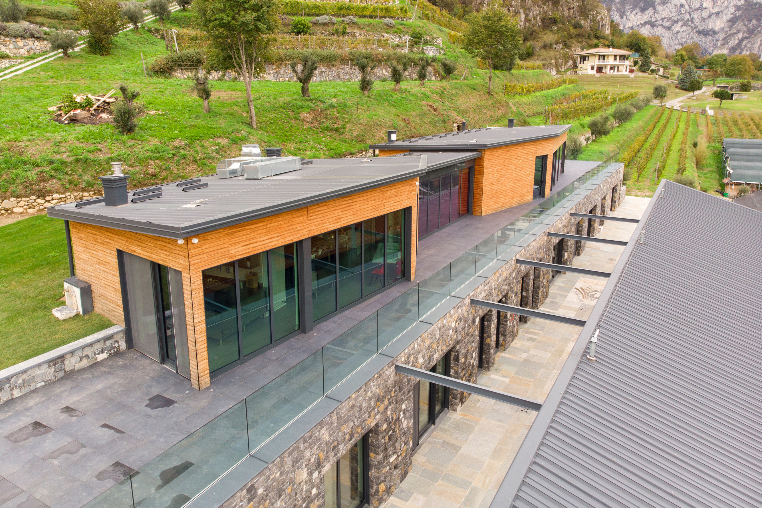 Casa-in-legno-prefabbricata-sopraelevata-lecco