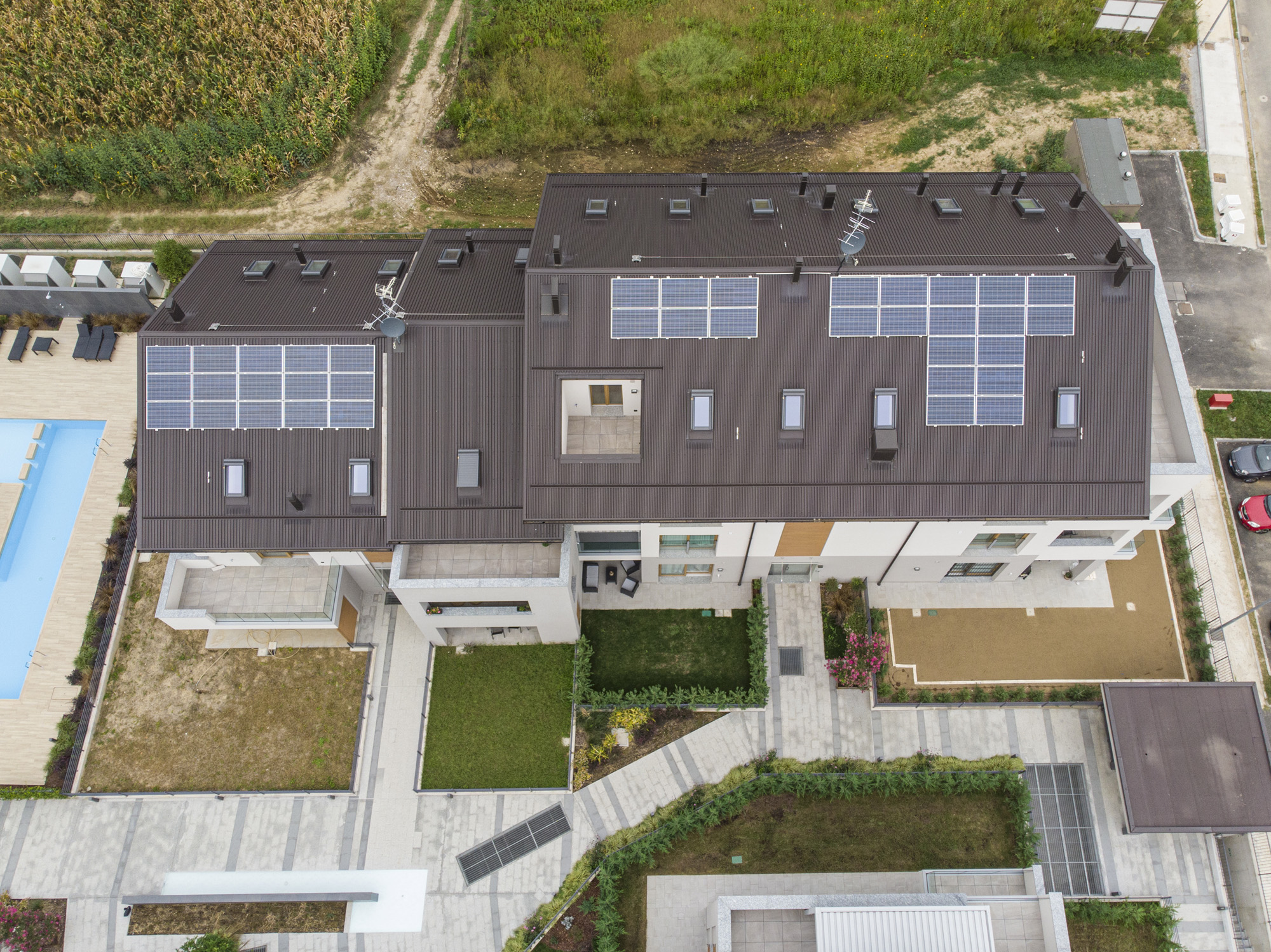 Lattoneria-velux-pannelli-solari-monza