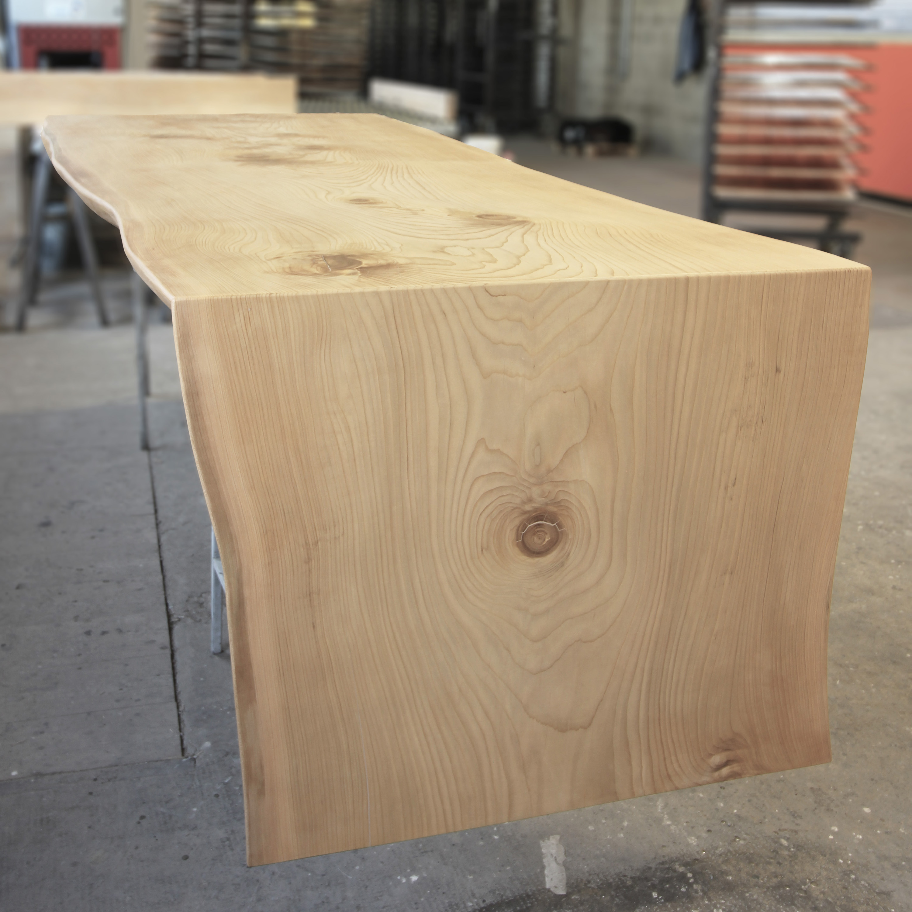 Bancone-in-legno-negozio-lecco