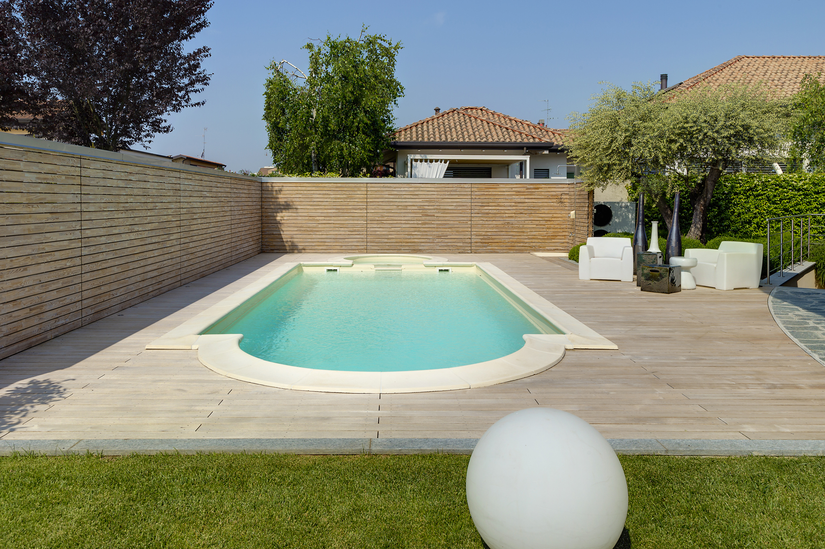 Divisorio-in-legno-giardino-varese