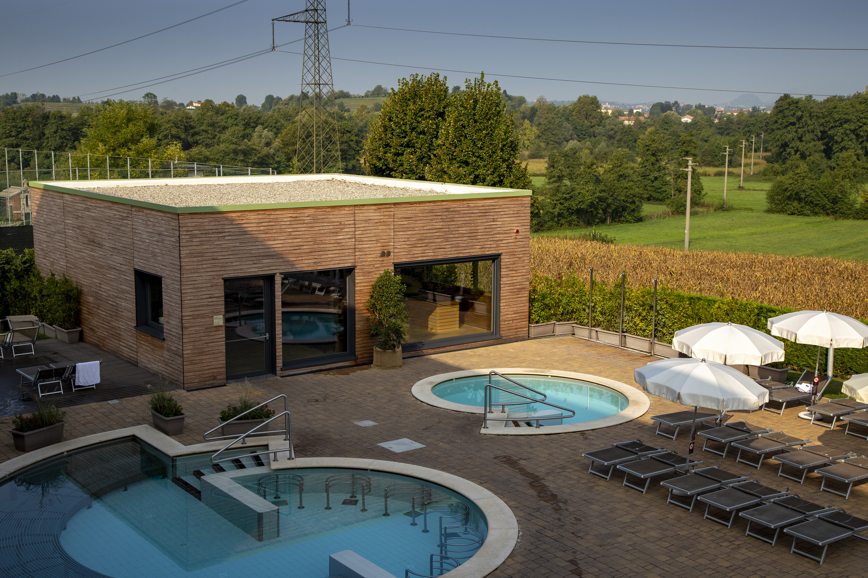 Edifici-in-legno-piscina-lecco