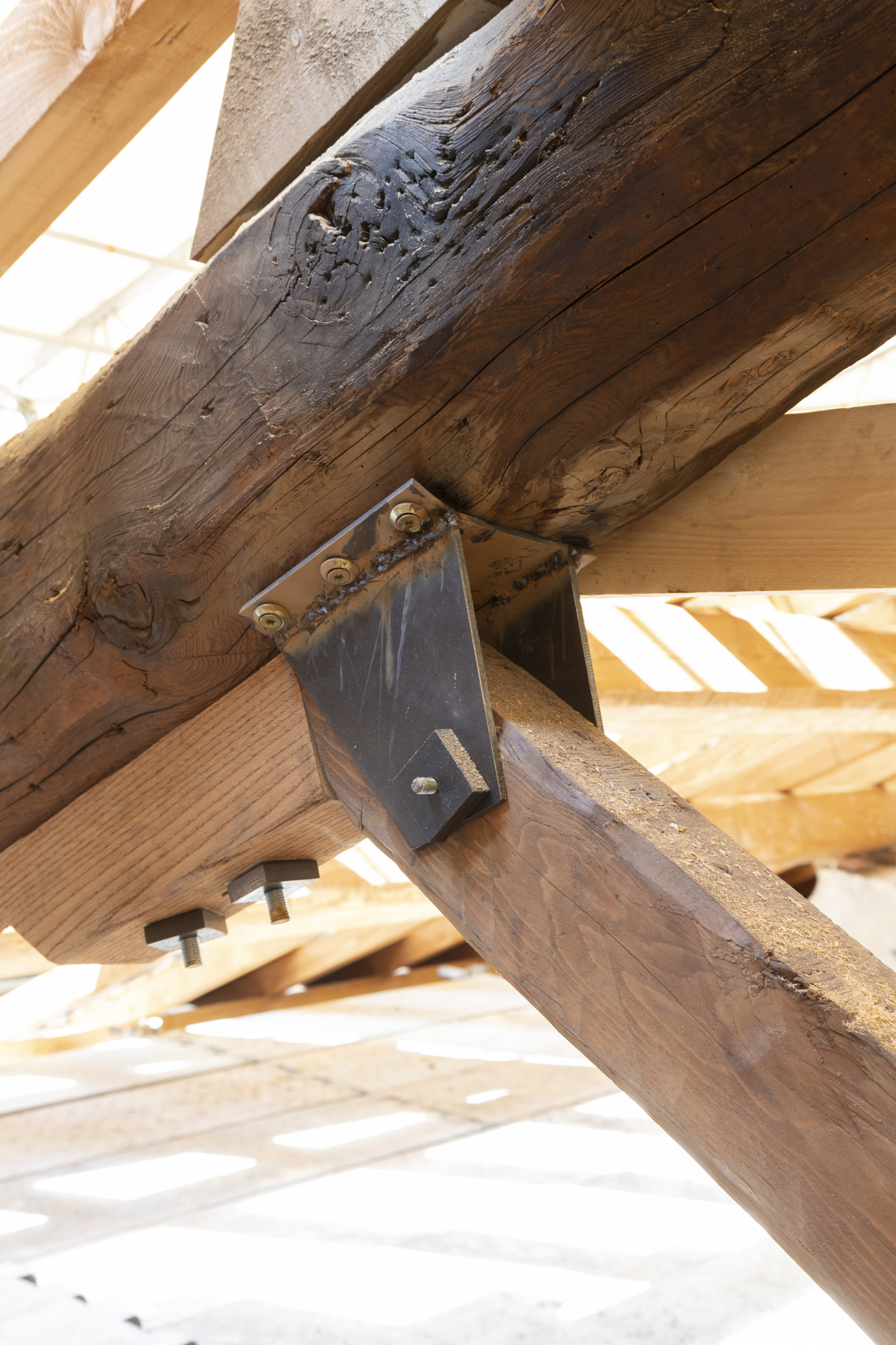 Restauro-travi-in-legno-varese