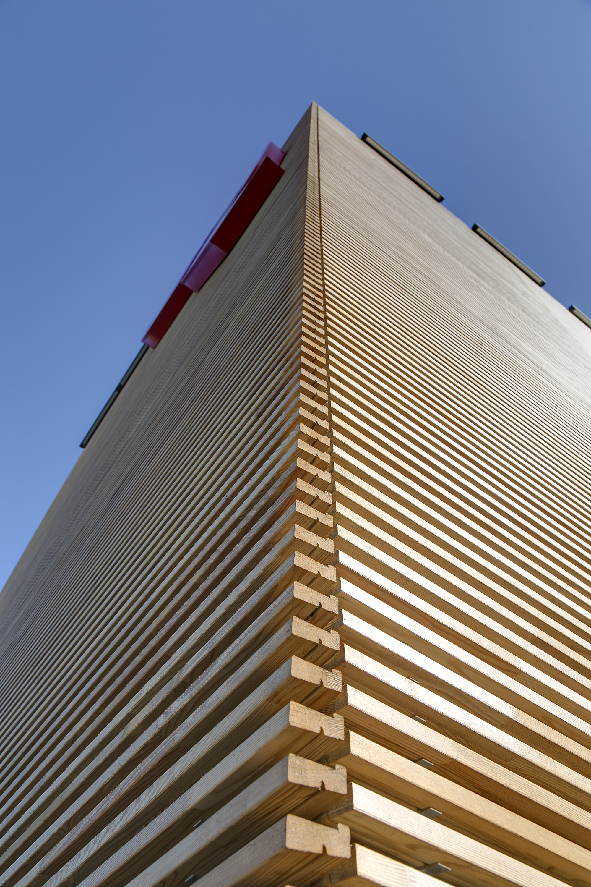 Facciata-in-legno-carpenteria-bergamo