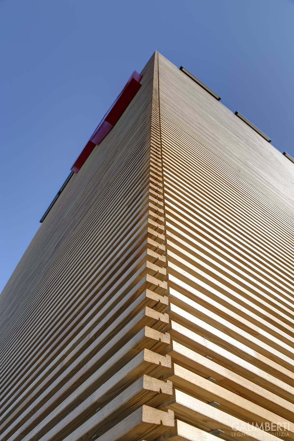 Facciata-in-legno-carpenteria-bergamo