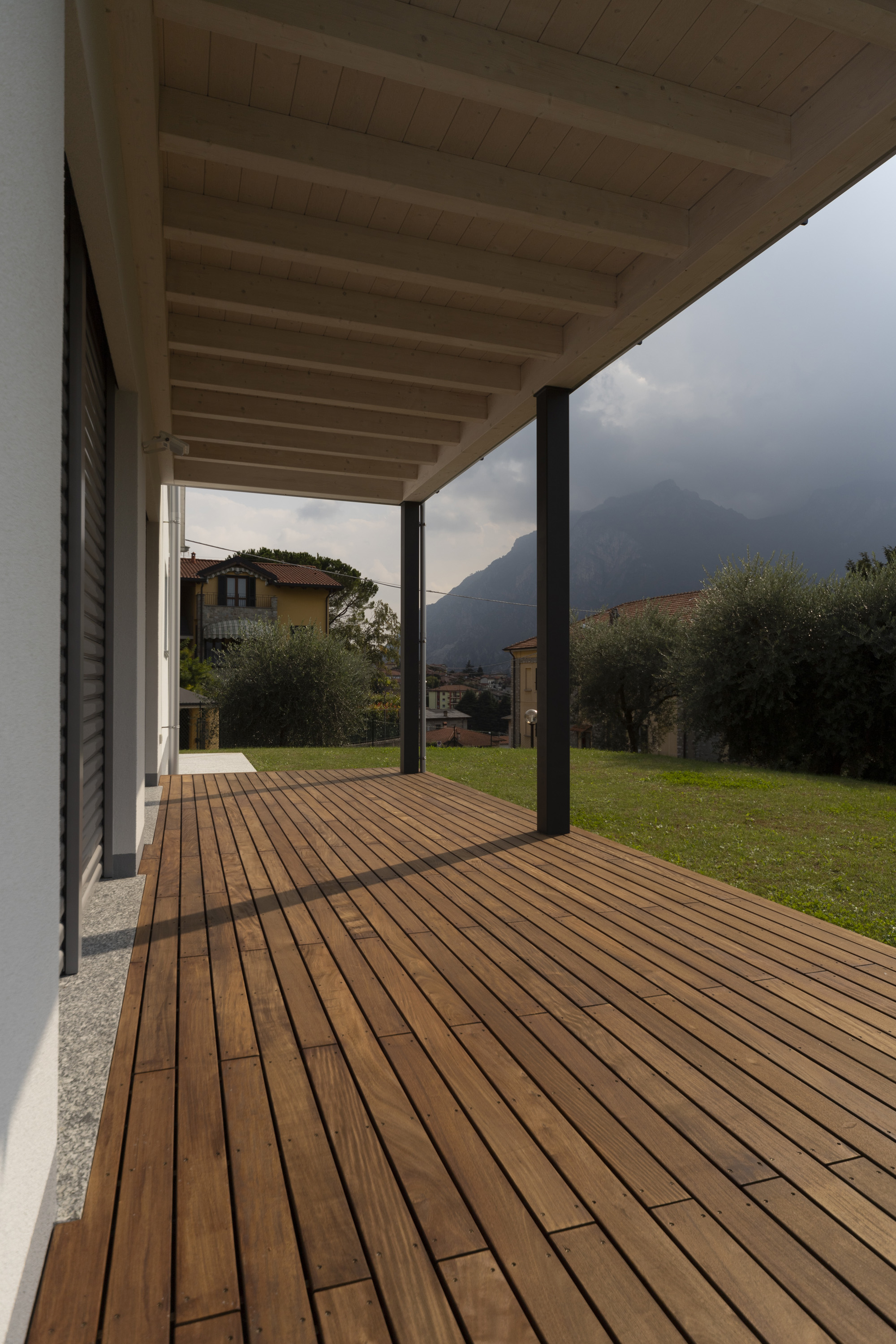 Pavimento-in-legno-portico-lecco