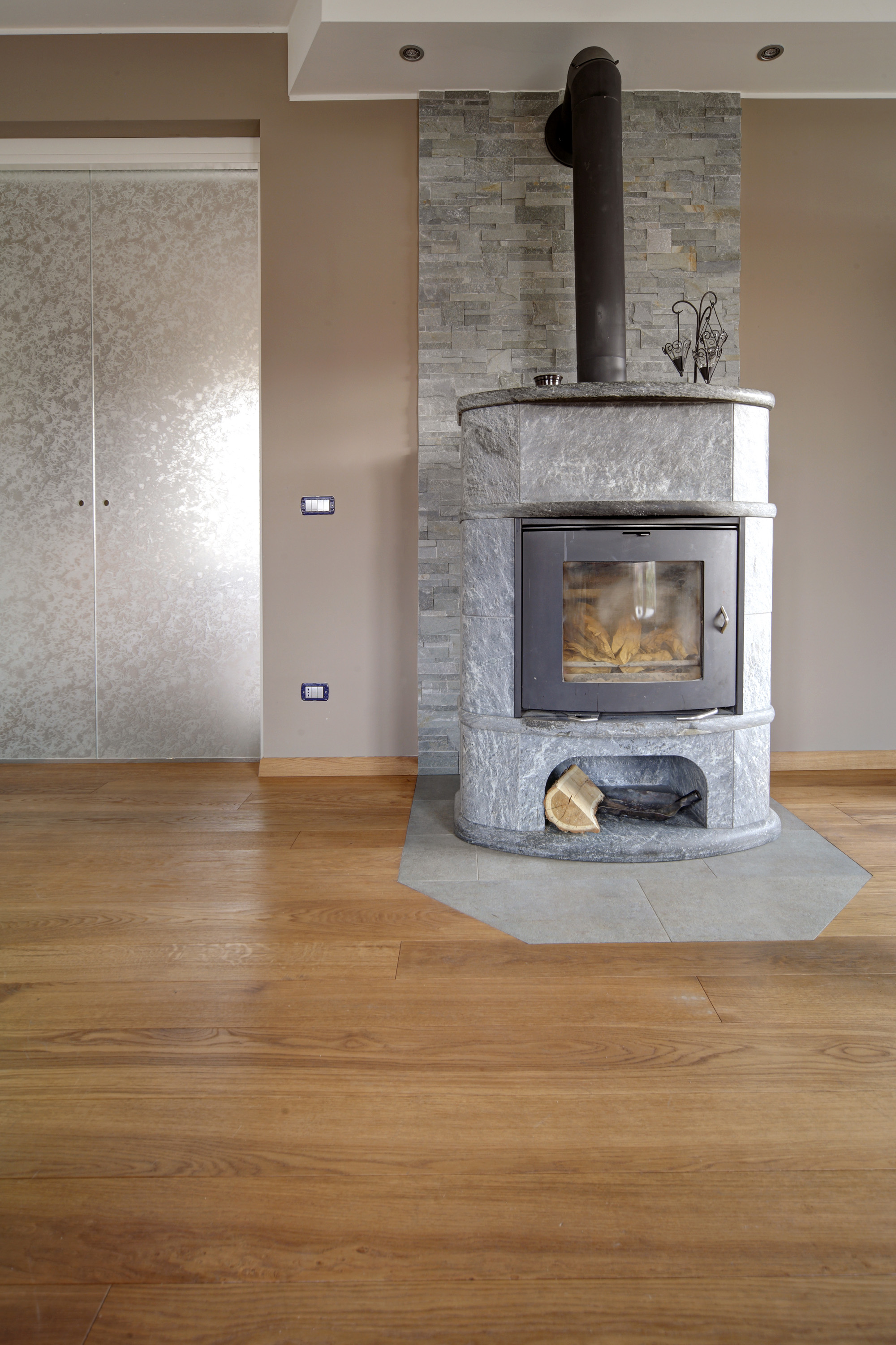 Pavimento-in-legno-soggiorno-lecco