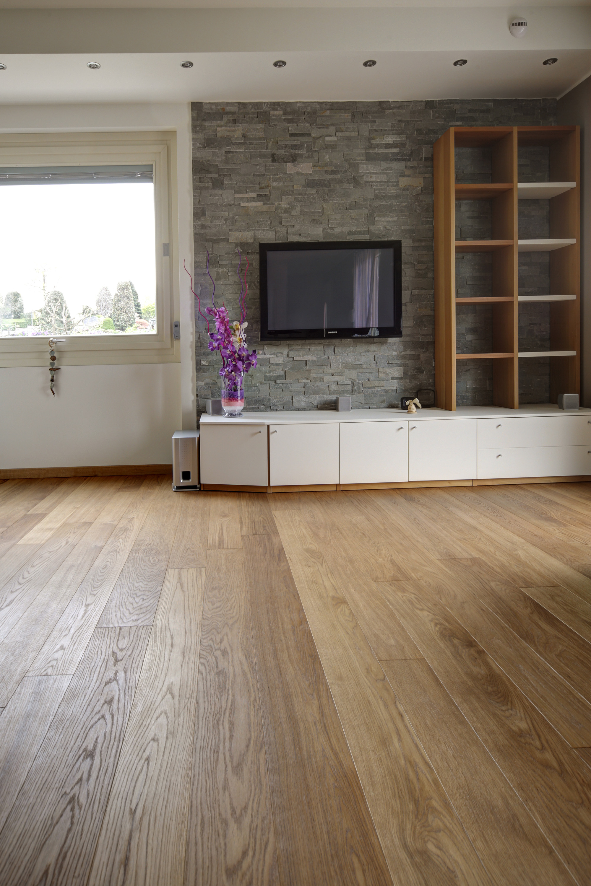 Pavimento-in-legno-soggiorno-lecco