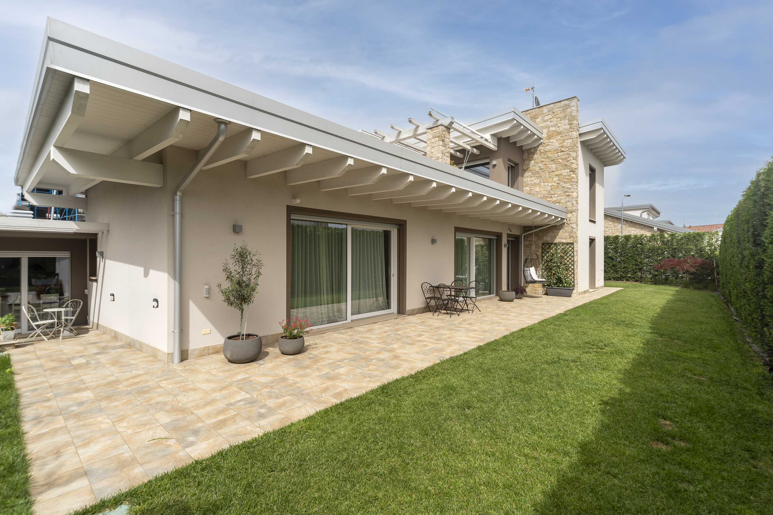 Tetto-in-legno-Villa-Bernareggio