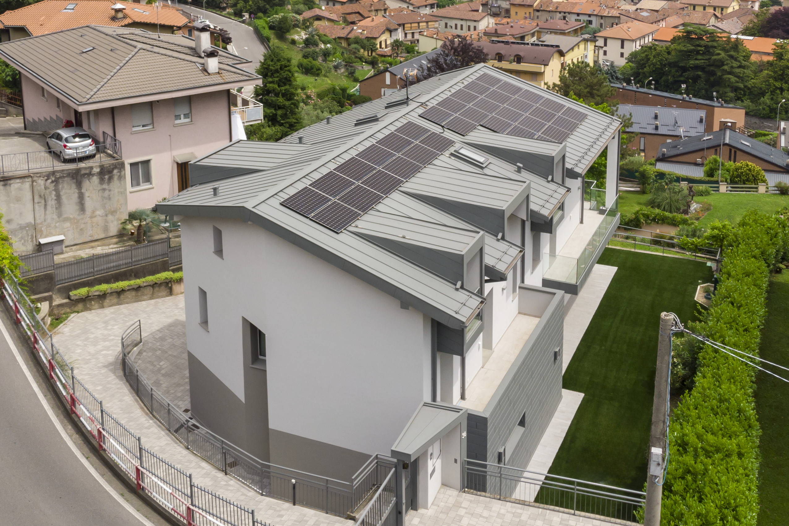 Tetto-in-legno-Abbaini-Villa-Valmadrera