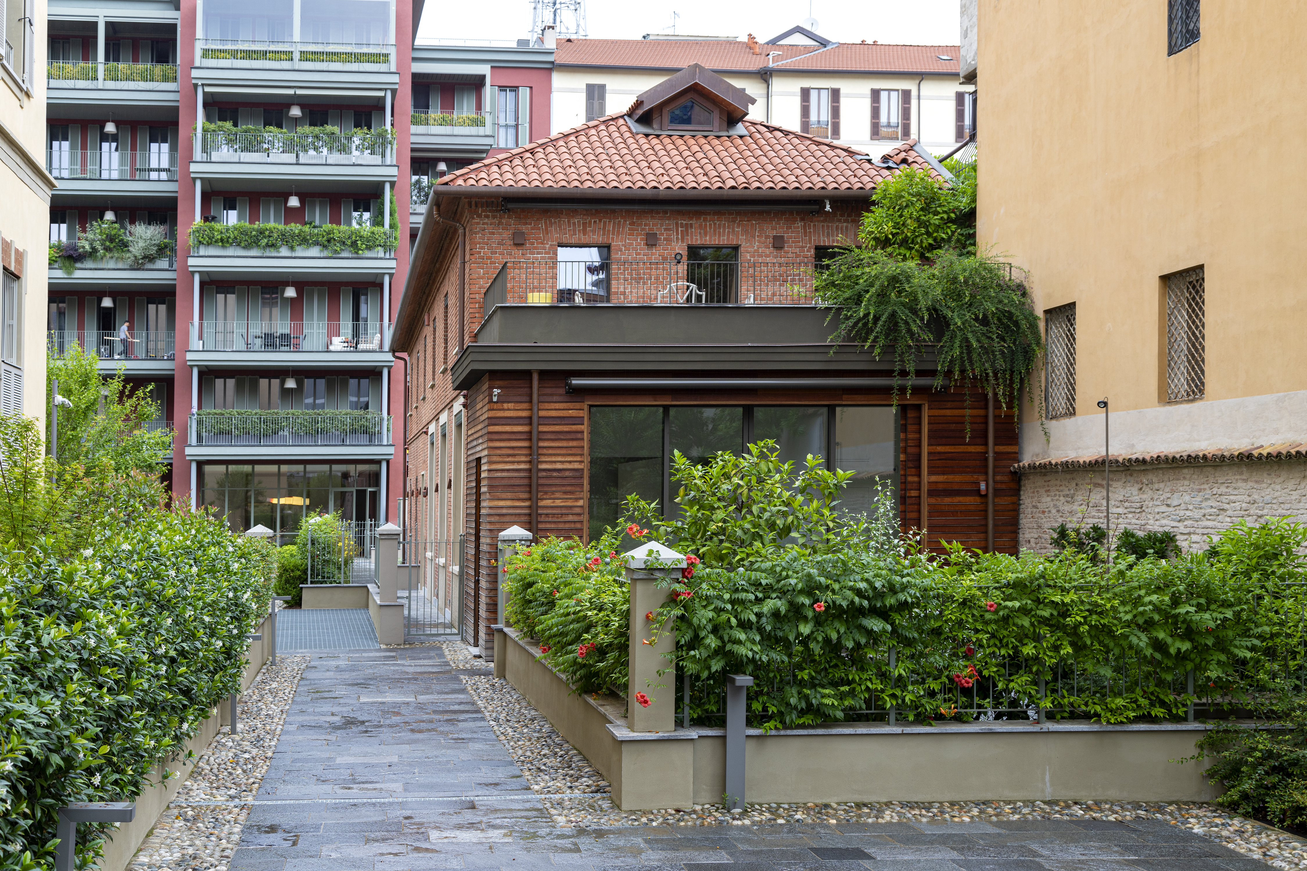 Tetto-in-legno-Facciata-Milano